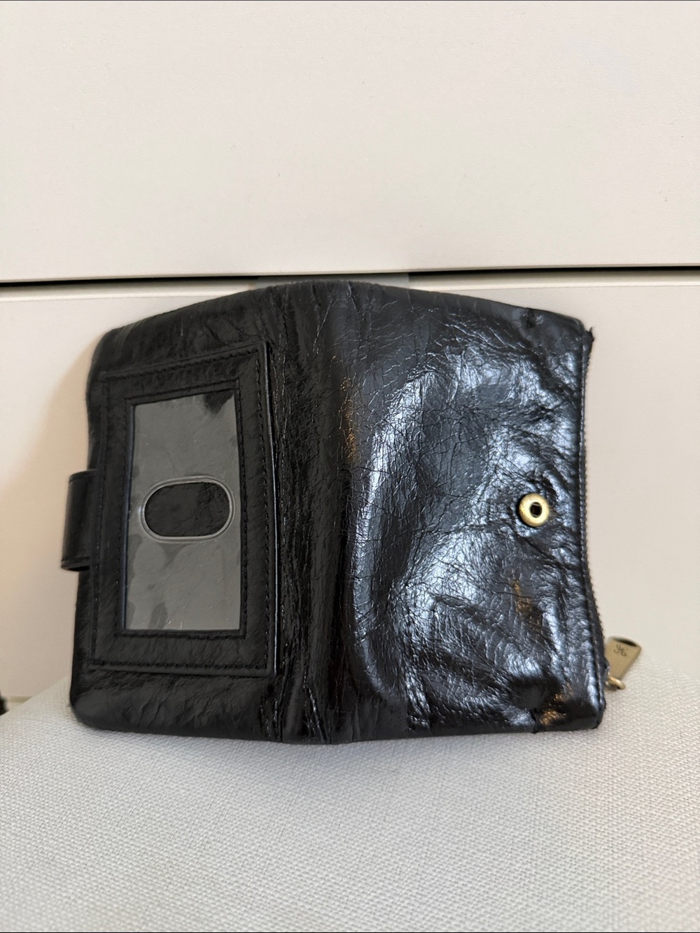 HOBO Black Patent Leather Snap & Zip Wallet - Picture 4 of 8